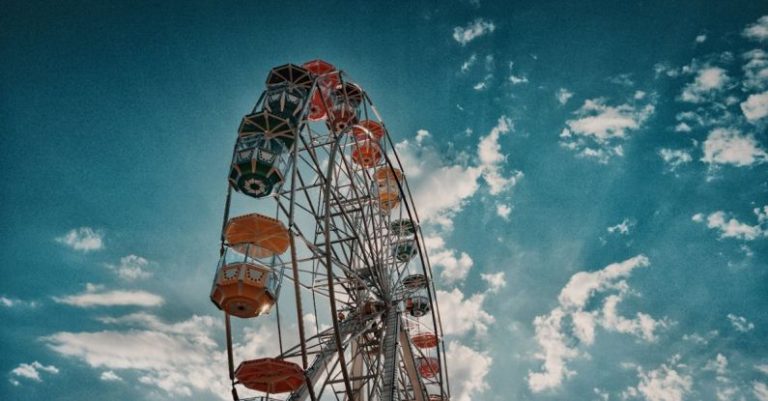 Rides - Gray and Brown Ferris Wheel